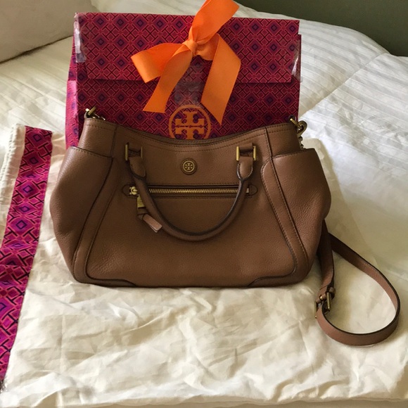 Tory Burch Handbags - Tory Burch Francis Satchel FLASH SALE